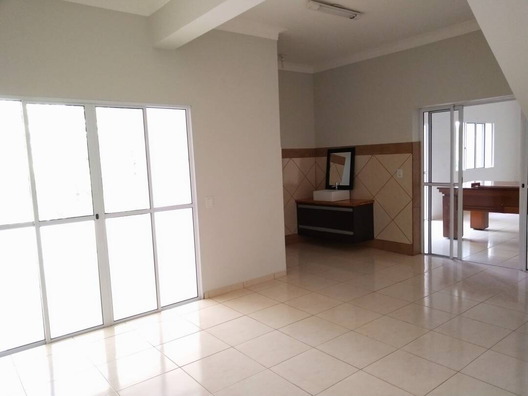 Casa à venda e aluguel com 3 quartos, 300m² - Foto 57