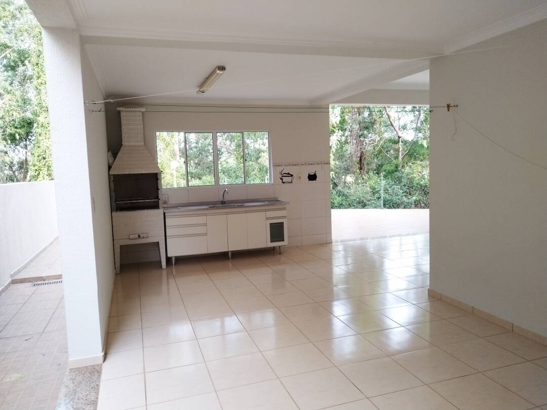 Casa à venda e aluguel com 3 quartos, 300m² - Foto 6