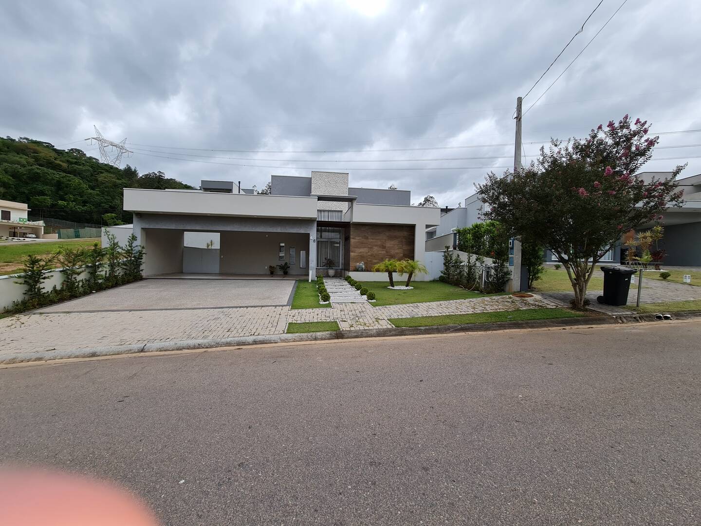 Casa de Condomínio à venda com 3 quartos, 279m² - Foto 1