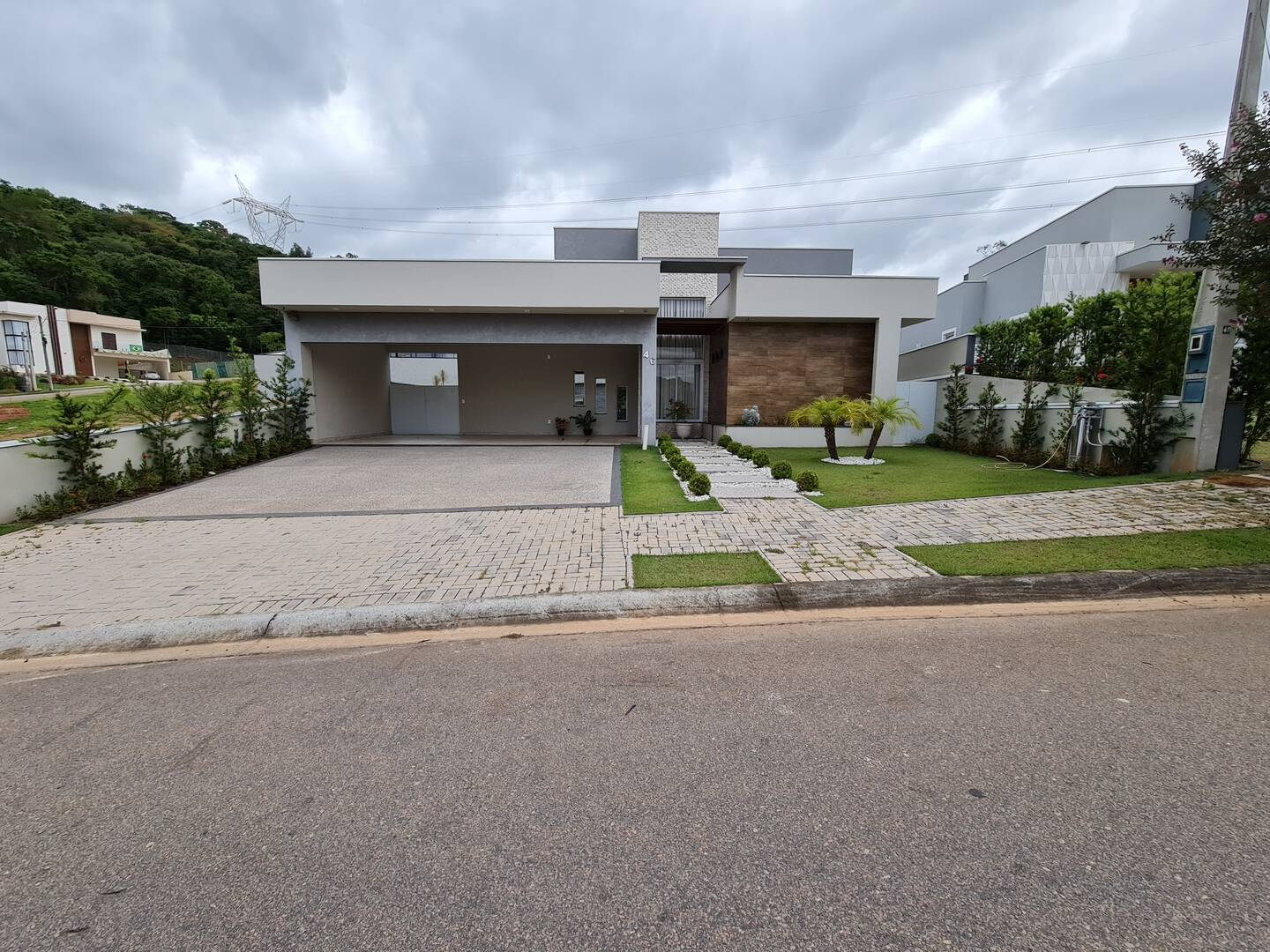 Casa de Condomínio à venda com 3 quartos, 279m² - Foto 2