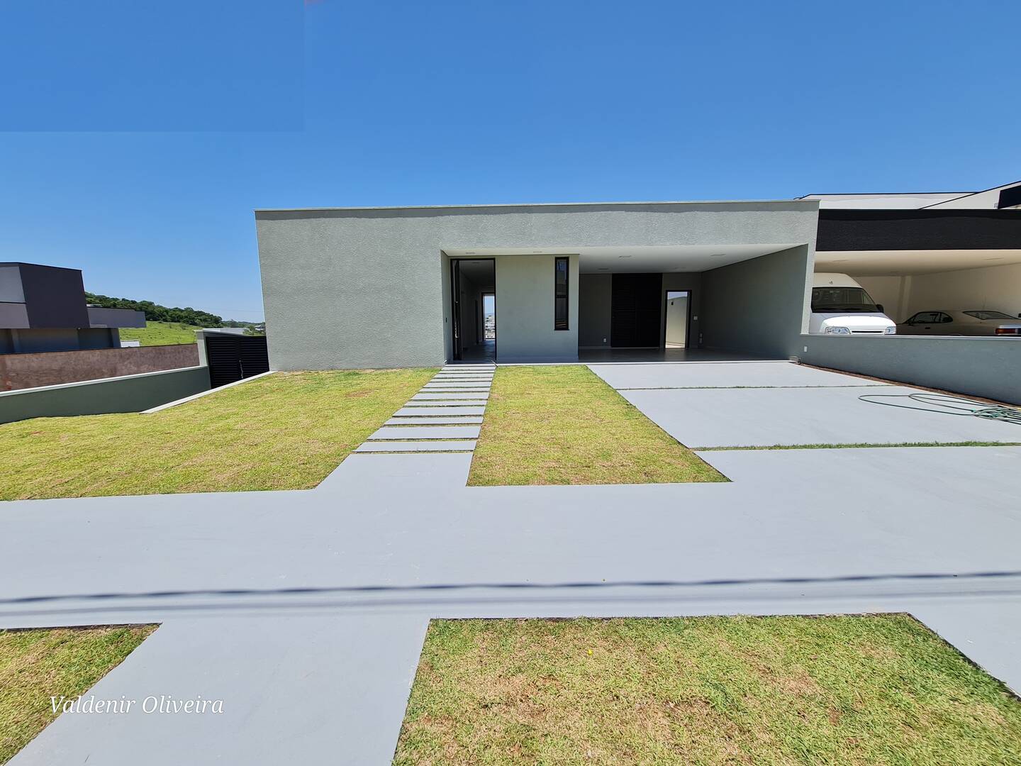 Casa de Condomínio à venda, 230m² - Foto 1