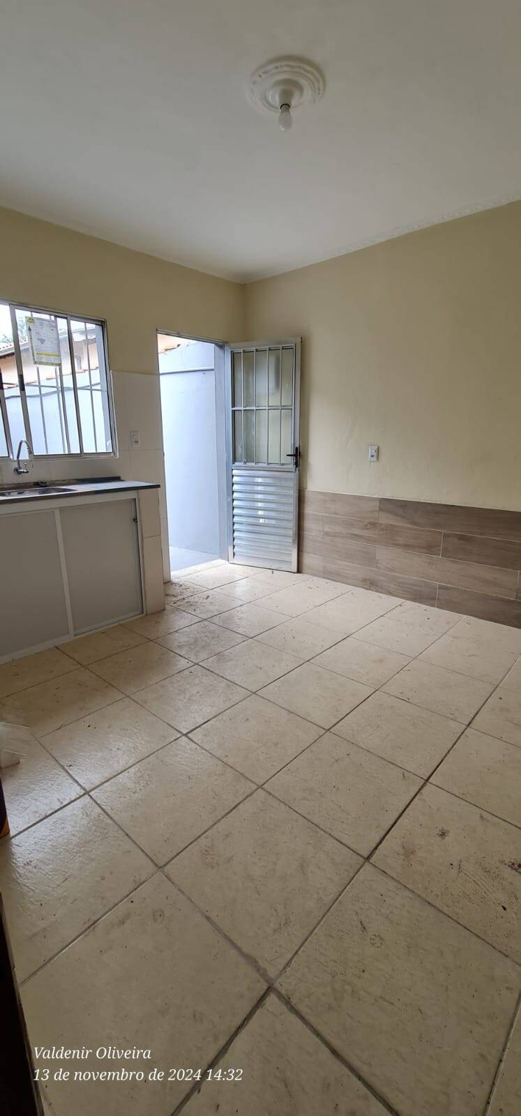 Casa para alugar com 1 quarto, 50m² - Foto 4